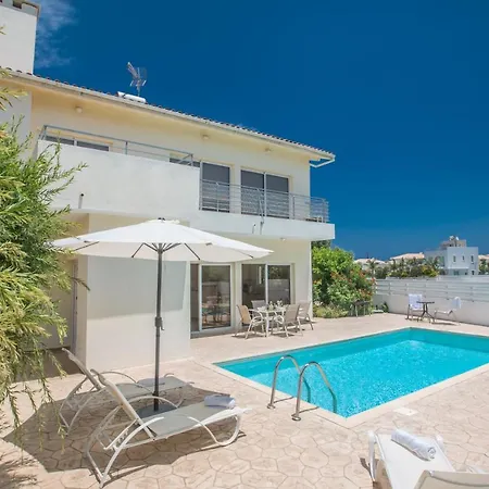Delfini Dv8 Protaras